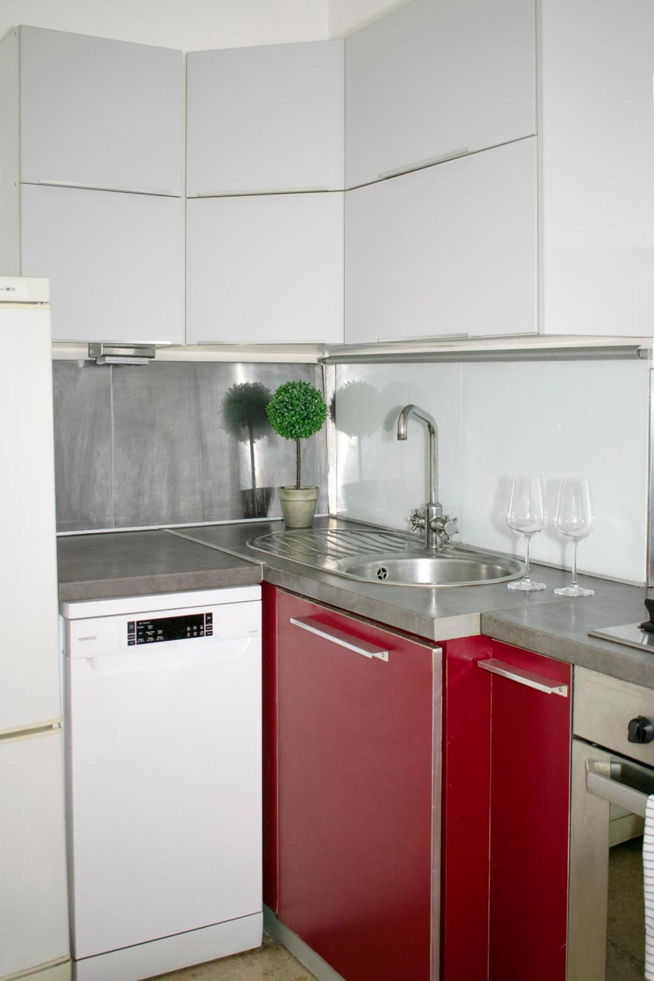 Apartment 3 In The Beautiful Street *