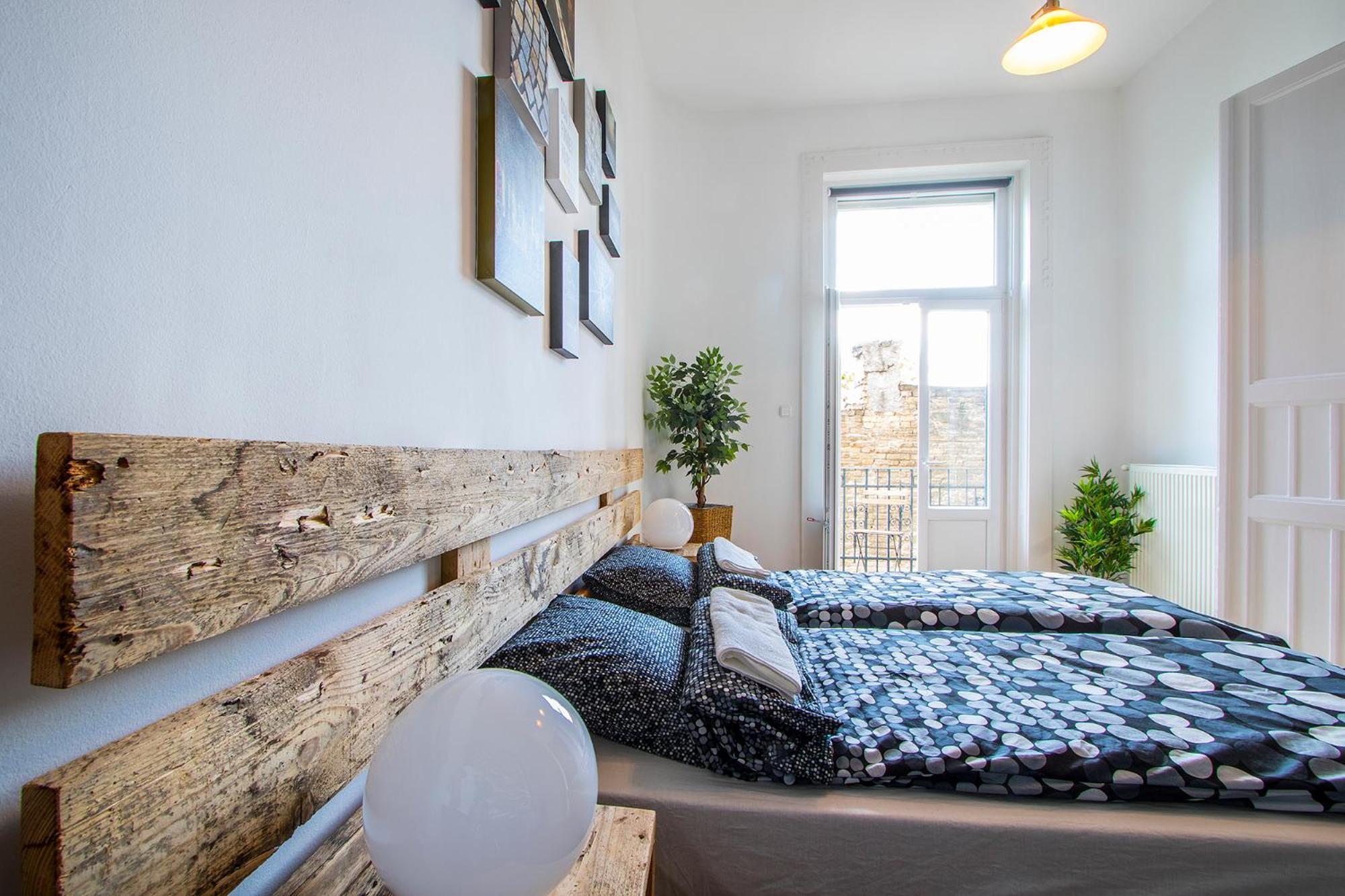 Apartment 3 In The Beautiful Street *