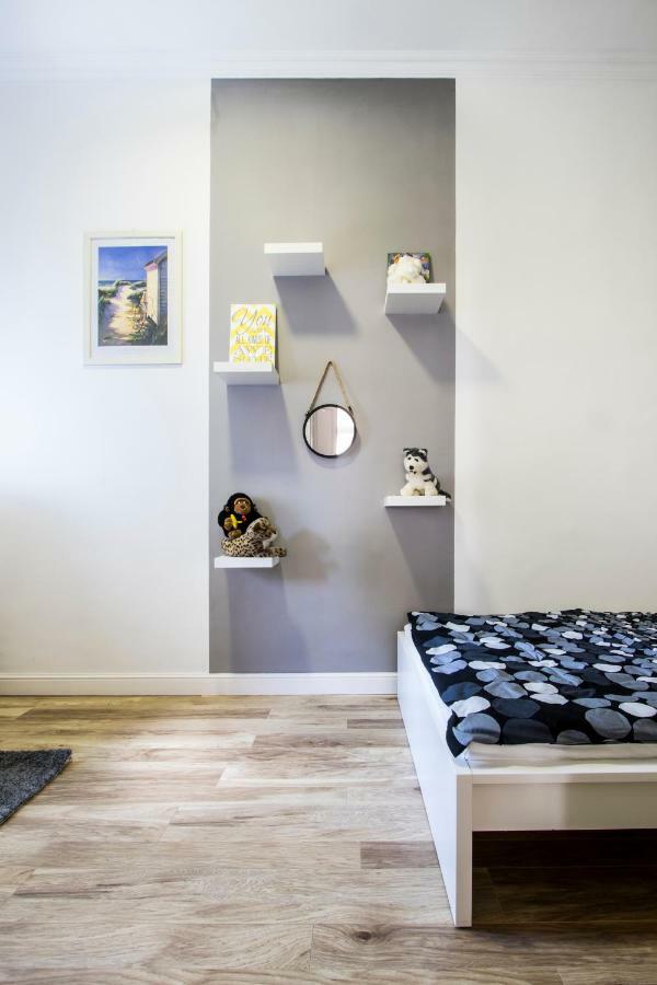 Apartment 3 In The Beautiful Street Budapest